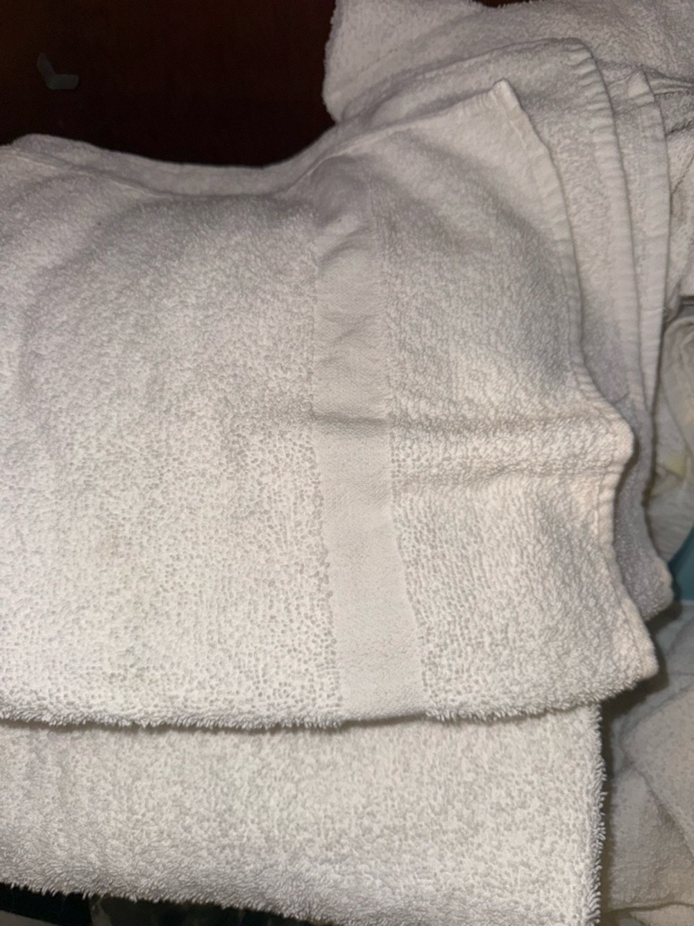 Plush White Bath Towels - Soft Cotton